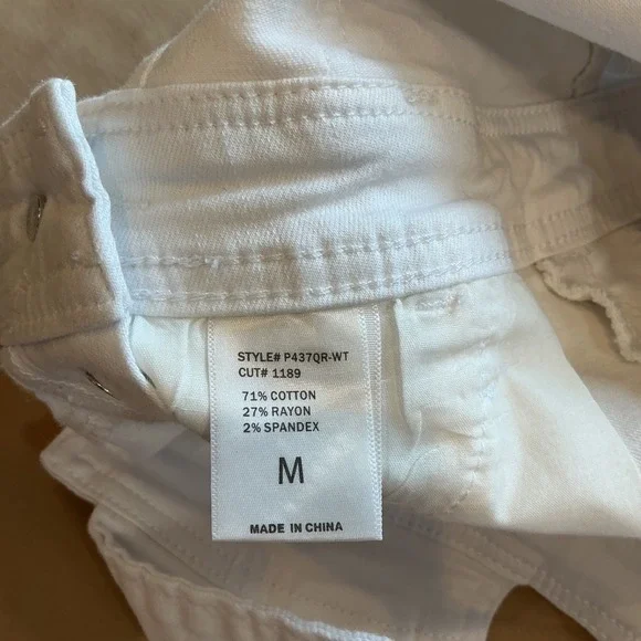 Pink Lily Womens White Jean Shorts Overalls Raw Hem Rolled Cuff‎ Size Medium - Picture 10 of 11